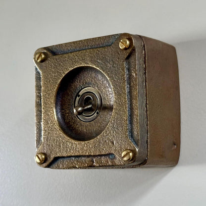 Single Gang Antique Brass Solid Cast Metal Surface Mounting Light Switch Industrial 2 Way