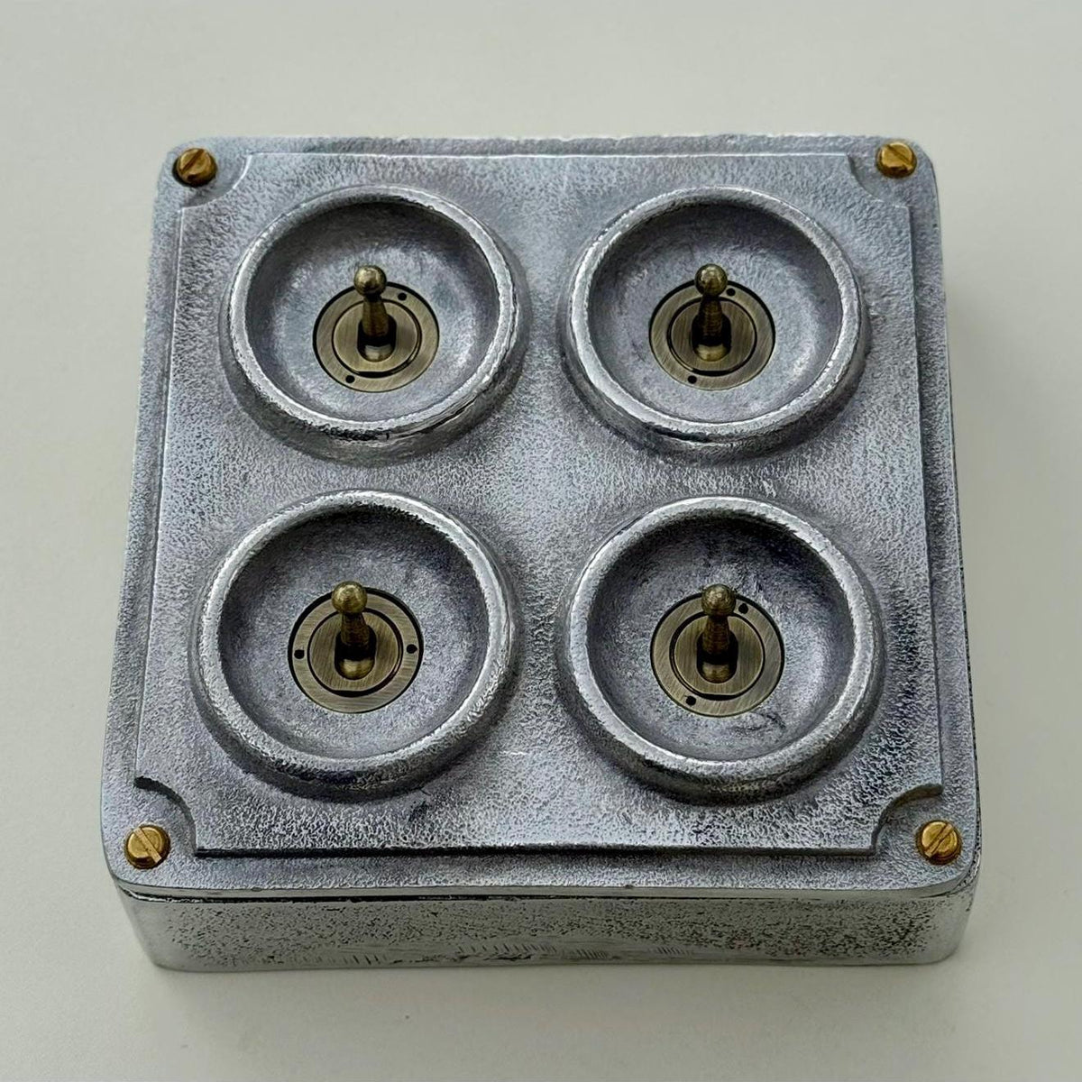 4 Gang 2 Way Solid Cast Metal Conduit Light Switch Industrial
