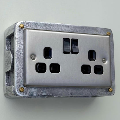 Brushed Steel Double Switched 13A Power Socket 230V 2 Gang 2G Socket Cast Metal Conduit Switch Industrial
